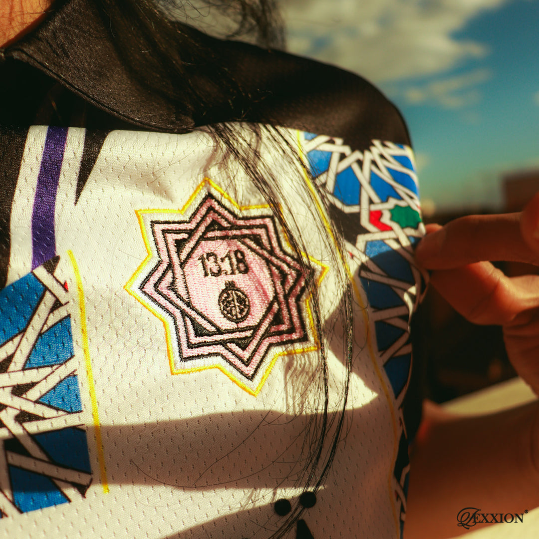 CAMISETA "AZULEJOS DE CORAL"
