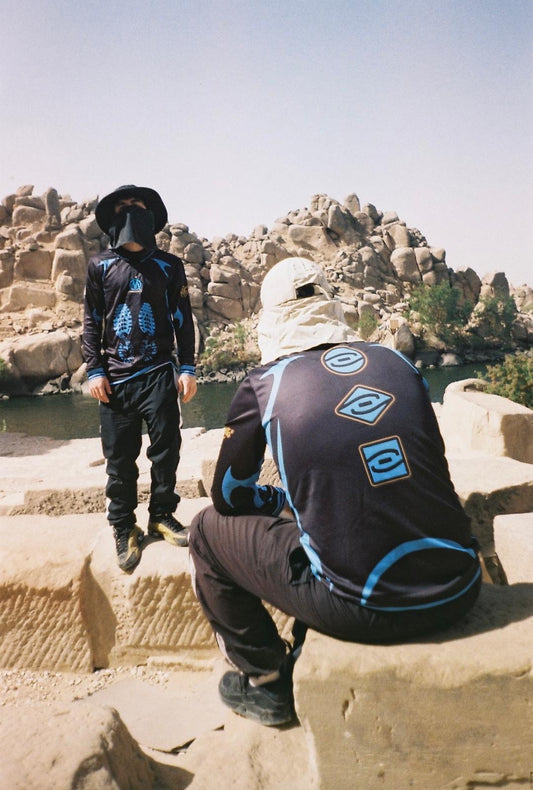 CAMISETA OLYMPIQUE PLAYER BLACK LONGSLEEVE